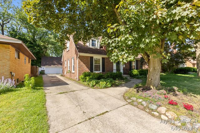 1853 Leonard Street Nw, City Of Grand Rapids, MI 49504