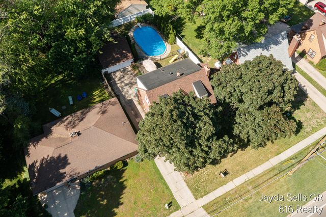 1853 Leonard Street Nw, City Of Grand Rapids, MI 49504