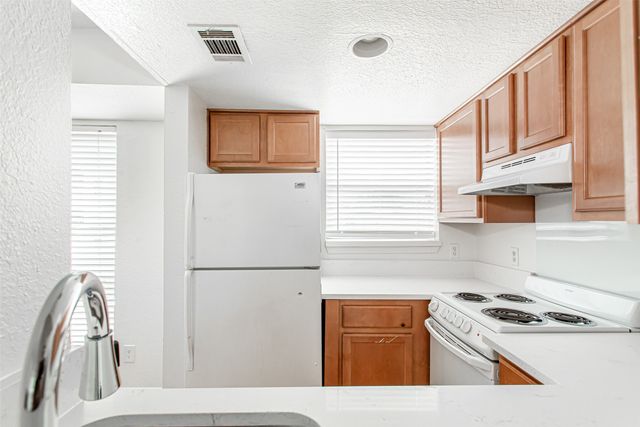 1901 N Fitzhugh Avenue 20, Dallas, TX 75204