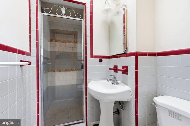 106 E CHELTENHAM AVE, Philadelphia, PA 19120
