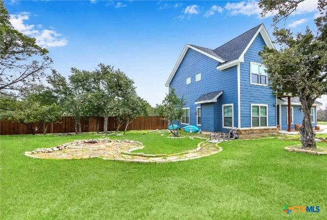 1009 Eagle Flight Drive, Canyon Lake, TX 78133