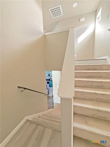 1009 Eagle Flight Drive, Canyon Lake, TX 78133