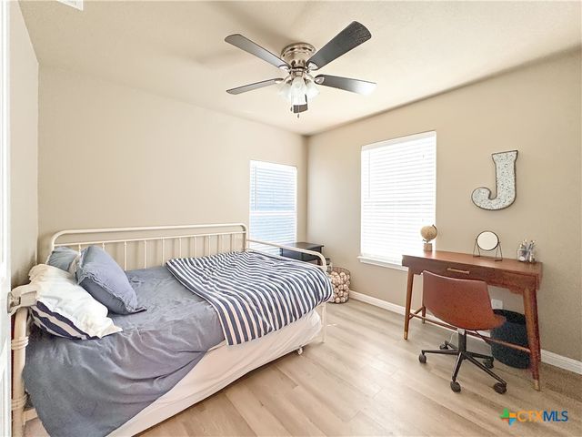 1009 Eagle Flight Drive, Canyon Lake, TX 78133