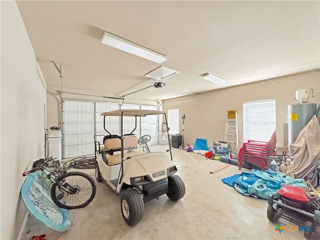 1009 Eagle Flight Drive, Canyon Lake, TX 78133