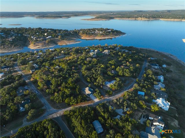 1009 Eagle Flight Drive, Canyon Lake, TX 78133