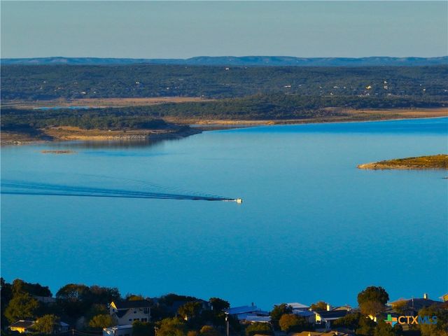 1009 Eagle Flight Drive, Canyon Lake, TX 78133