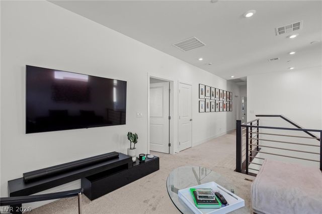 692 Echelon Street, Las Vegas, NV 89138