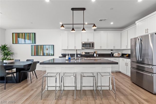 692 Echelon Street, Las Vegas, NV 89138