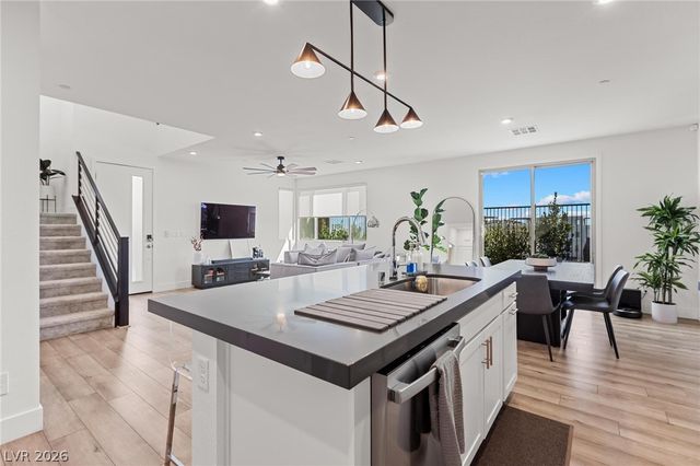 692 Echelon Street, Las Vegas, NV 89138