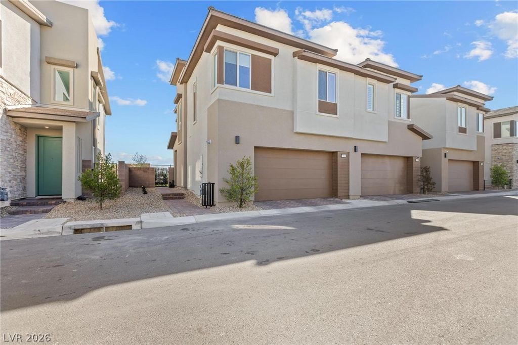 692 Echelon Street, Las Vegas, NV 89138