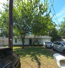 5807 Robinhood Drive, Hanahan, SC 29410