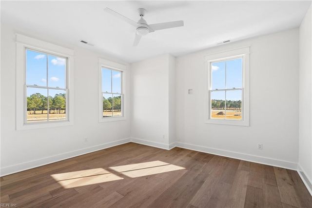 214 Muirfield DR, Cape Charles, VA 23310