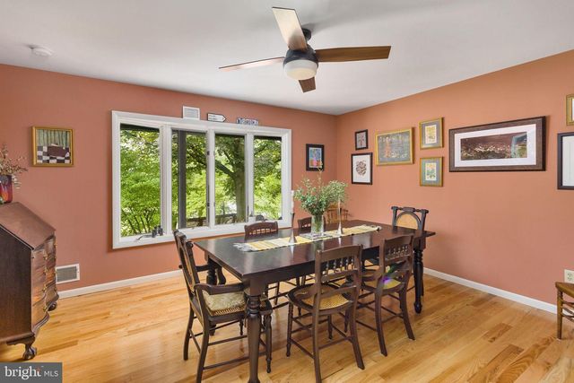 95 HOLMES MILL RD, Cream Ridge, NJ 08514
