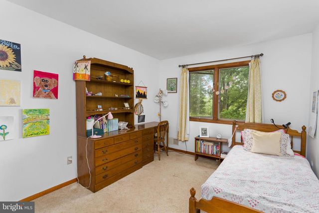 95 HOLMES MILL RD, Cream Ridge, NJ 08514