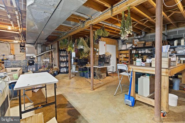95 HOLMES MILL RD, Cream Ridge, NJ 08514