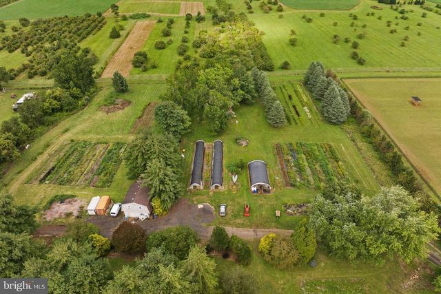 95 HOLMES MILL RD, Cream Ridge, NJ 08514