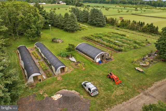 95 HOLMES MILL RD, Cream Ridge, NJ 08514