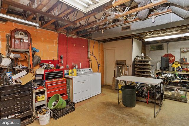 95 HOLMES MILL RD, Cream Ridge, NJ 08514