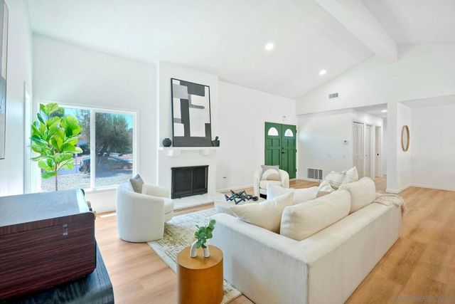 16590 Casero, San Diego, CA 92128