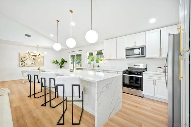 16590 Casero, San Diego, CA 92128