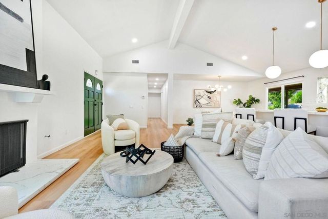 16590 Casero, San Diego, CA 92128