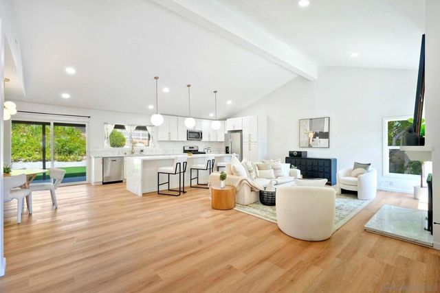 16590 Casero, San Diego, CA 92128