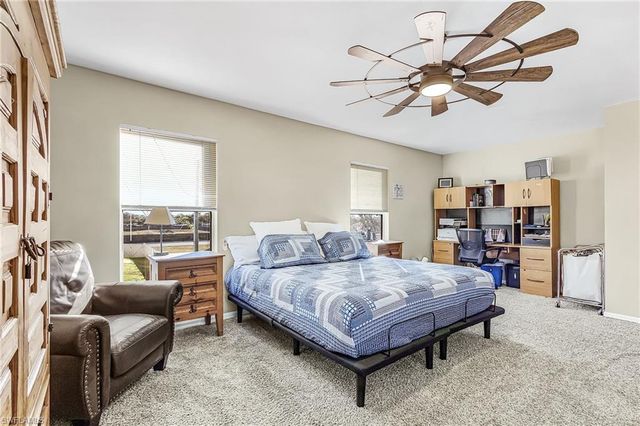 1422 NE 9th TER, Cape Coral, FL 33909