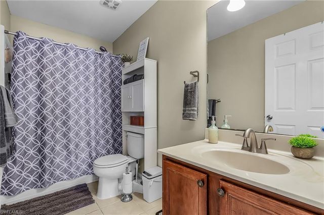 1422 NE 9th TER, Cape Coral, FL 33909