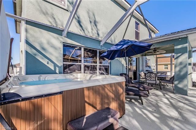 1422 NE 9th TER, Cape Coral, FL 33909