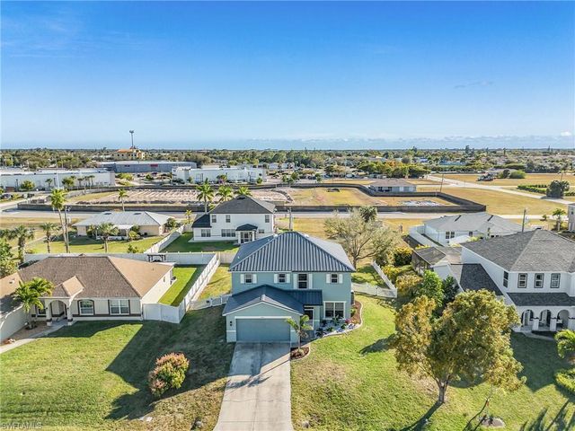 1422 NE 9th TER, Cape Coral, FL 33909