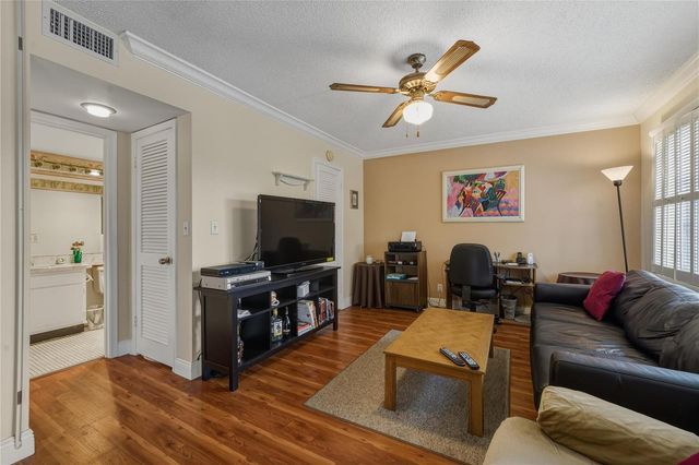 691 S Hollybrook Drive 304, Pembroke Pines, FL 33025