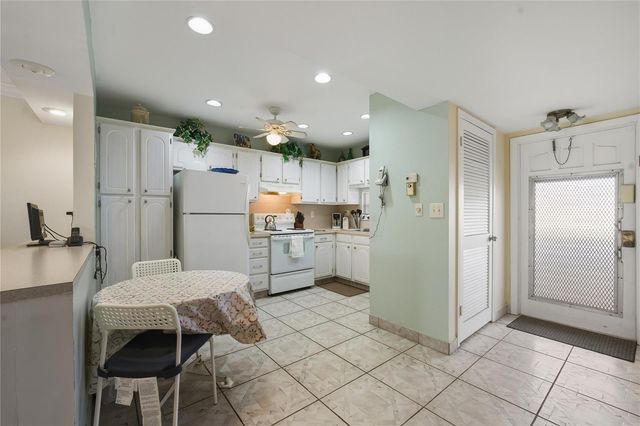 691 S Hollybrook Drive 304, Pembroke Pines, FL 33025
