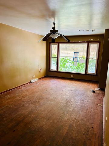 8219 S Muskegon Avenue, Chicago, IL 60617