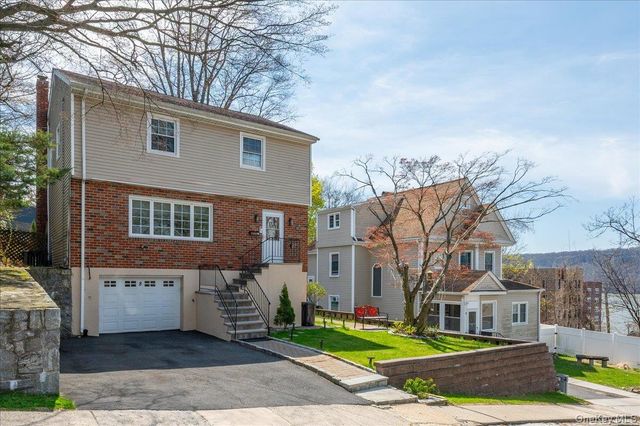 8 Arthur Street, Yonkers, NY 10701