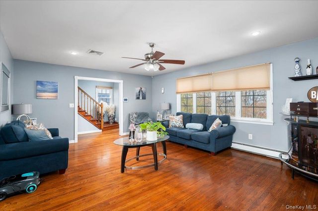 8 Arthur Street, Yonkers, NY 10701