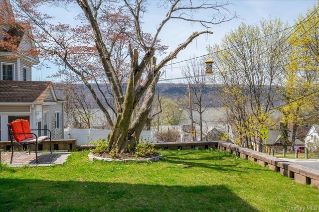8 Arthur Street, Yonkers, NY 10701