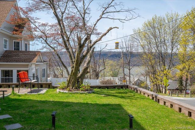 8 Arthur Street, Yonkers, NY 10701