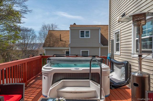8 Arthur Street, Yonkers, NY 10701