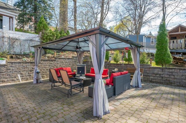 8 Arthur Street, Yonkers, NY 10701