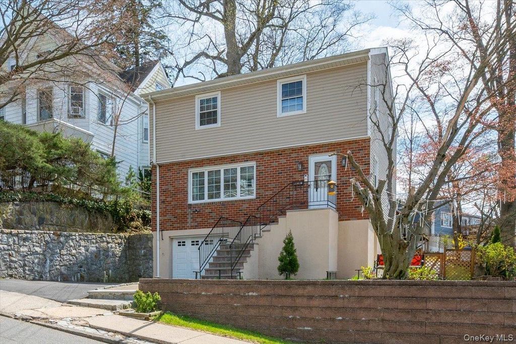 8 Arthur Street, Yonkers, NY 10701