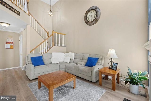 19 AUGUSTA LN, Blackwood, NJ 08012