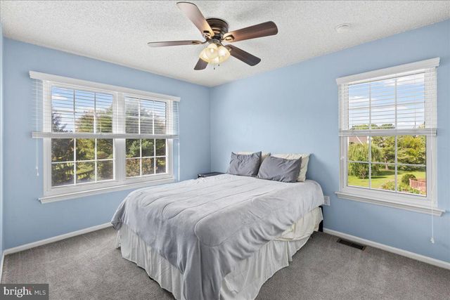 19 AUGUSTA LN, Blackwood, NJ 08012