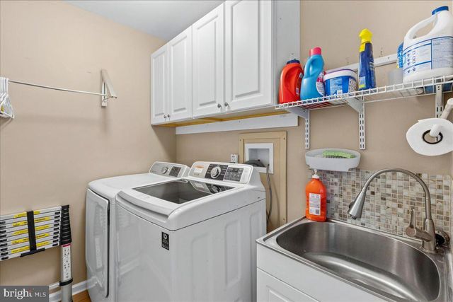 19 AUGUSTA LN, Blackwood, NJ 08012