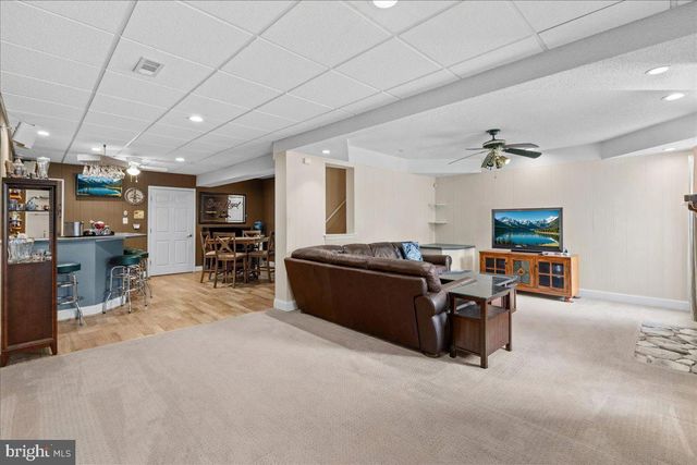 19 AUGUSTA LN, Blackwood, NJ 08012