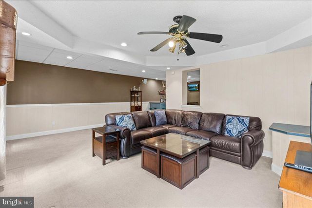 19 AUGUSTA LN, Blackwood, NJ 08012