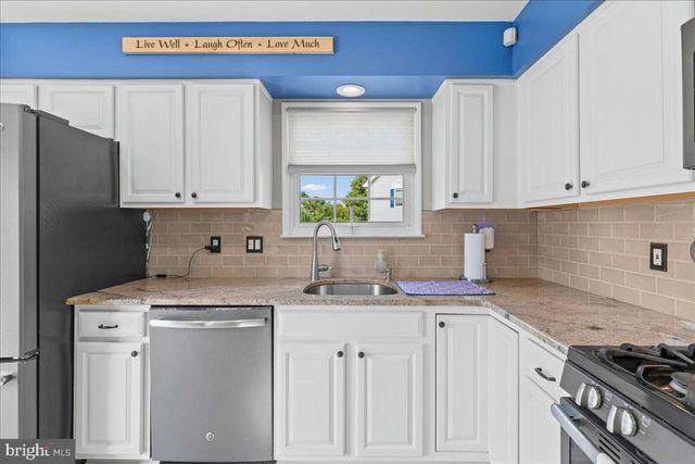 19 AUGUSTA LN, Blackwood, NJ 08012