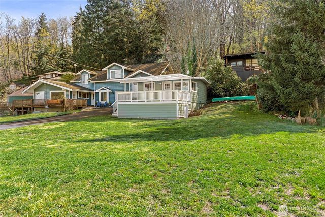 27830 Manzanita Beach Road SW, Vashon, WA 98070