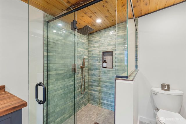 27830 Manzanita Beach Road SW, Vashon, WA 98070