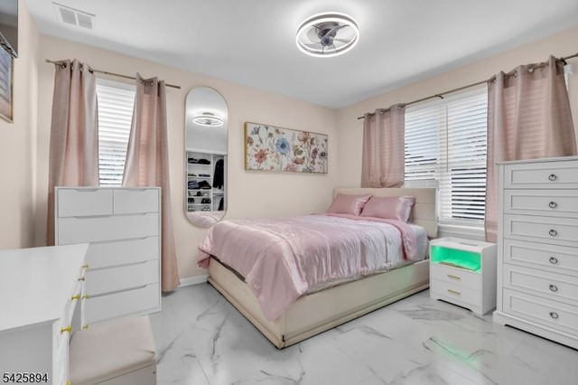 105 Morril Dr, South Plainfield Boro, NJ 07080