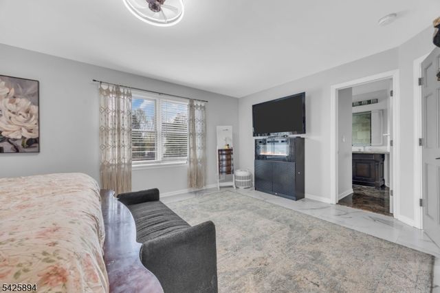 105 Morril Dr, South Plainfield Boro, NJ 07080